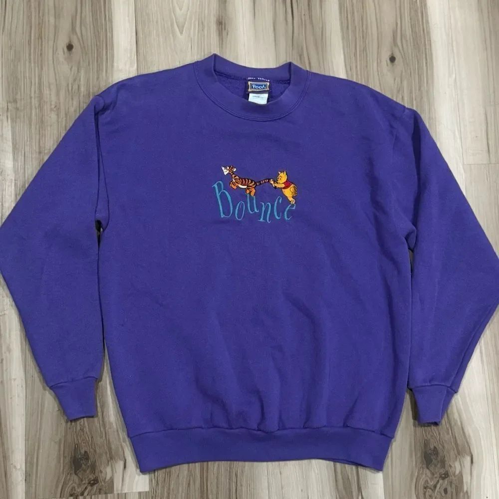 Disney Pooh Vintage 90’s Bounce Crewneck Purple Sweater Women’s Medium